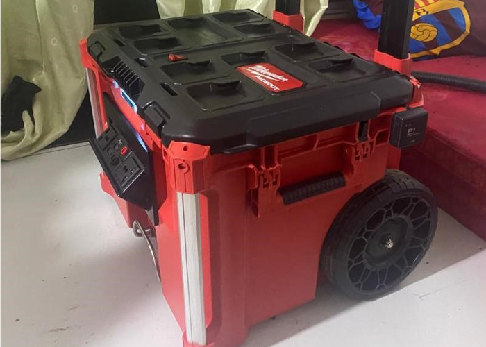 SOLAR MOBILE GENERATOR